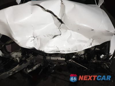 Zdjęcie 11 z 12 samochodu: 2017 LEXUS IS 200T VIN:JTHBA1D25H5046220 - miniatura