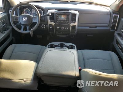 Zdjęcie 8 z 13 samochodu: 2018 RAM 2500 SLT VIN:3C6TR5DT0JG282469 - miniatura