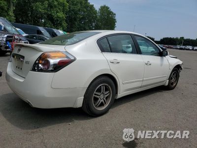 Trzecie zdjęcie samochodu z tyłu: 2010 NISSAN ALTIMA BASE VIN:1N4AL2AP7AN559252 - miniatura