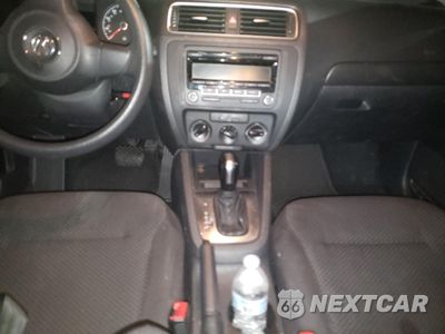 Zdjęcie 8 z 12 samochodu: 2014 VOLKSWAGEN JETTA BASE VIN:3VW2K7AJ2EM328136 - miniatura