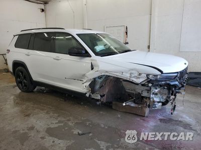 Czwarte zdjęcie samochodu z boku: 2023 JEEP GRAND CHEROKEE L LAREDO VIN:1C4RJKAGXP8887176 - miniatura