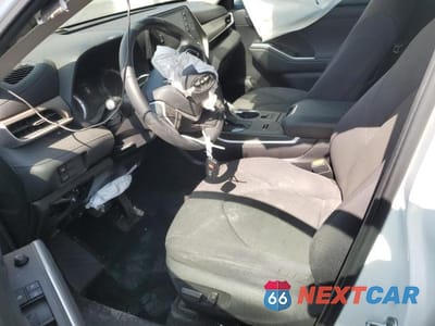 Zdjęcie 7 z 14 samochodu: 2022 TOYOTA HIGHLANDER LE VIN:5TDZZRAH4NS541580 - miniatura