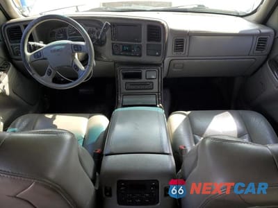 Zdjęcie 8 z 13 samochodu: 2005 GMC YUKON DENALI VIN:1GKEK63U85J254465 - miniatura