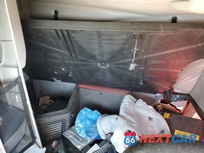 Zdjęcie 6 z 10 samochodu: 2006 VOLVO VNL SEMI TRUCK VIN:4V4NC9GH46N437528 - miniatura