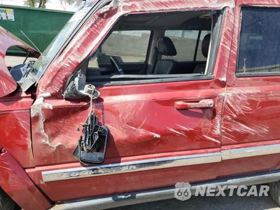 Zdjęcie 7 z 14 samochodu: 2010 JEEP COMMANDER LIMITED VIN:1J4RG5GT1AC137619 - miniatura