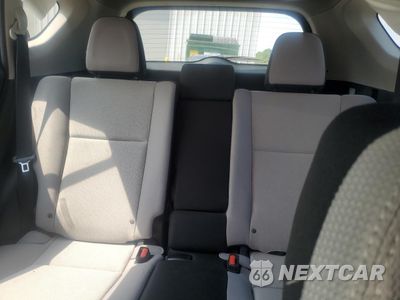 Zdjęcie 10 z 15 samochodu: 2016 TOYOTA RAV4 XLE VIN:2T3RFREV2GW475184 - miniatura