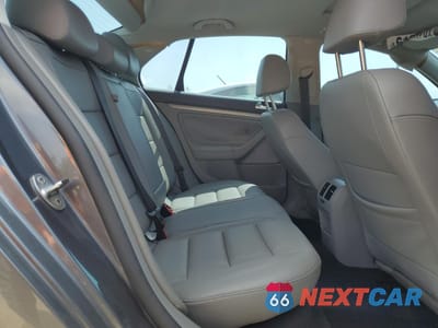 Zdjęcie 10 z 13 samochodu: 2007 VOLKSWAGEN JETTA WOLFSBURG VIN:3VWEF71K27M069452 - miniatura