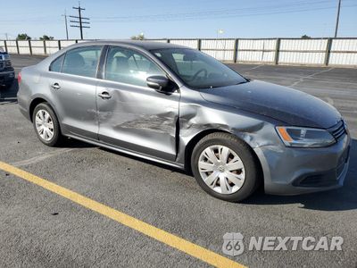 Czwarte zdjęcie samochodu z boku: 2013 VOLKSWAGEN JETTA SE VIN:3VWDX7AJXDM399657 - miniatura
