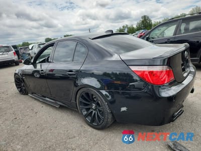 Drugie zdjęcie samochodu z przodu: 2010 BMW M5 VIN:WBSNB9C50AC043256 - miniatura