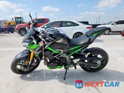 Trzecie zdjęcie samochodu z tyłu: 2024 KAWASAKI ZR900 M VIN:ML5ZRDM11RDA72089 - miniatura