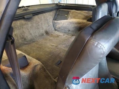 Zdjęcie 10 z 12 samochodu: 1986 CHEVROLET CORVETTE VIN:1G1YY0786G5105915 - miniatura