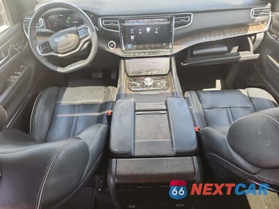 Zdjęcie 8 z 15 samochodu: 2023 JEEP GRAND WAGONEER SERIES II VIN:1C4SJVFP4PS506677 - miniatura