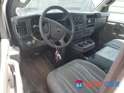 Zdjęcie 7 z 12 samochodu: 2023 CHEVROLET EXPRESS G2500 VIN:1GCWGAFP5P1129176 - miniatura