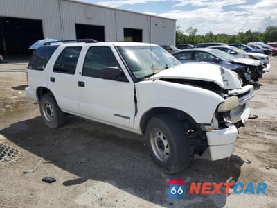 Czwarte zdjęcie samochodu z boku: 2003 CHEVROLET BLAZER VIN:1GNDT13X53K119136 - miniatura