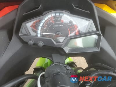 Zdjęcie 7 z 9 samochodu: 2016 KAWASAKI EX300 A VIN:JKAEX8A14GDA28620 - miniatura