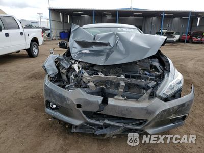 Piąte zdjęcie samochodu w środku: 2018 NISSAN ALTIMA 2.5 VIN:1N4AL3AP3JC113889 - miniatura