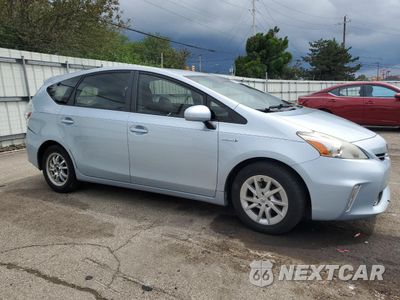 Czwarte zdjęcie samochodu z boku: 2012 TOYOTA PRIUS V VIN:JTDZN3EU5C3119350 - miniatura