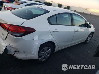 Trzecie zdjęcie samochodu z tyłu: 2018 KIA FORTE LX VIN:3KPFK4A73JE170224 - miniatura