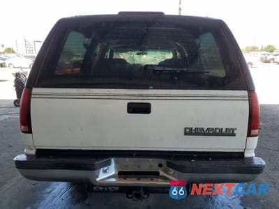 Zdjęcie 6 z 16 samochodu: 1995 CHEVROLET SUBURBAN C1500 VIN:3GNEC16K0SG117126 - miniatura