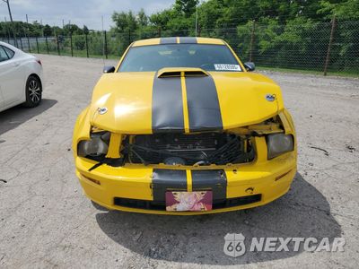 Piąte zdjęcie samochodu w środku: 2006 FORD MUSTANG GT VIN:1ZVHT82H465222514 - miniatura