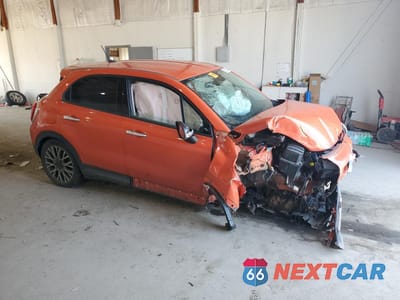 Czwarte zdjęcie samochodu z boku: 2016 FIAT 500X TREKKING VIN:ZFBCFYCT0GP332988 - miniatura