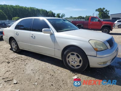 Czwarte zdjęcie samochodu z boku: 2001 LEXUS LS 430 VIN:JTHBN30F710003641 - miniatura