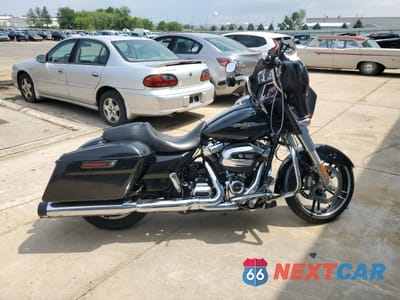 2019 HARLEY-DAVIDSON FLHX 1HD1KBC13KB619227 - główne zdjęcie licytacji z USA - miniatura