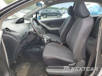 Zdjęcie 7 z 13 samochodu: 2009 TOYOTA YARIS VIN:JTDJT903695232449 - miniatura