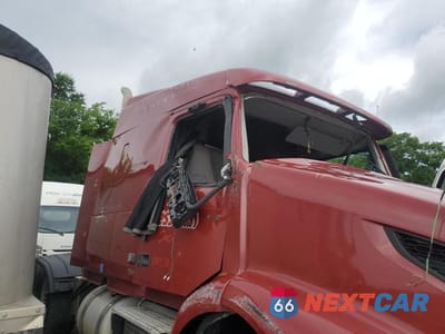 Zdjęcie 9 z 10 samochodu: 2020 VOLVO VNR VIN:4V4WC9EH5LN233999 - miniatura