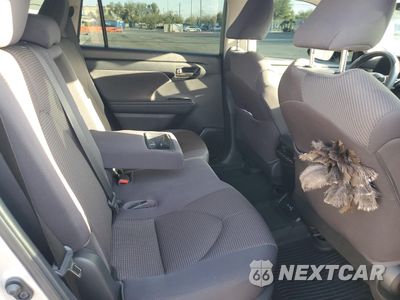 Zdjęcie 11 z 15 samochodu: 2023 TOYOTA HIGHLANDER L VIN:5TDKDRBH7PS518408 - miniatura
