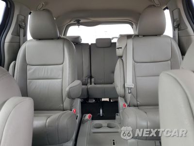 Zdjęcie 10 z 16 samochodu: 2016 TOYOTA SIENNA XLE VIN:5TDYK3DC6GS756314 - miniatura