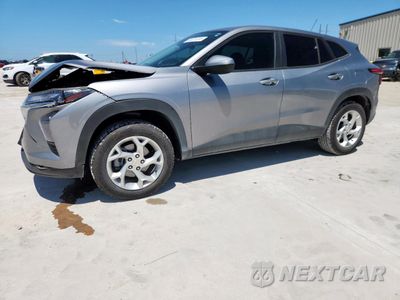 2024 CHEVROLET TRAX LS KL77LFE21RC124550 - główne zdjęcie licytacji z USA - miniatura