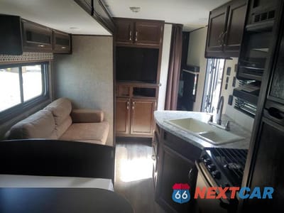 Piąte zdjęcie samochodu w środku: 2018 JAYCO JAY FLIGHT VIN:1UJBJ0BP8J17W0382 - miniatura