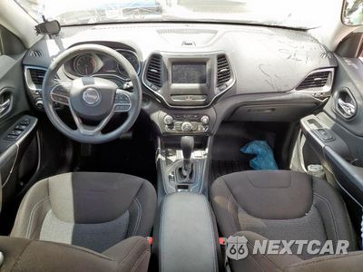 Zdjęcie 8 z 13 samochodu: 2019 JEEP CHEROKEE LATITUDE VIN:1C4PJLCX8KD318885 - miniatura