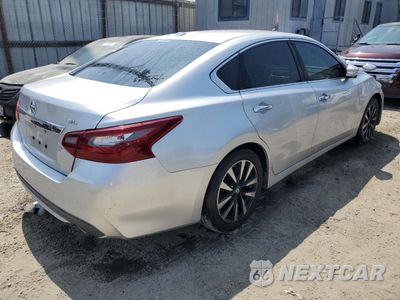 Trzecie zdjęcie samochodu z tyłu: 2018 NISSAN ALTIMA 2.5 VIN:1N4AL3AP7JC215194 - miniatura