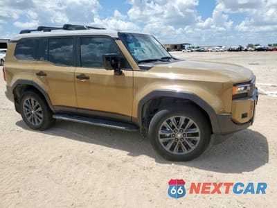Czwarte zdjęcie samochodu z boku: 2024 TOYOTA LAND CRUISER BASE VIN:JTEABFAJ3RK006901 - miniatura