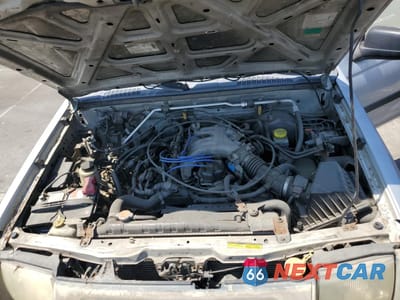 Zdjęcie 12 z 13 samochodu: 2001 NISSAN XTERRA XE VIN:5N1ED28Y21C512189 - miniatura