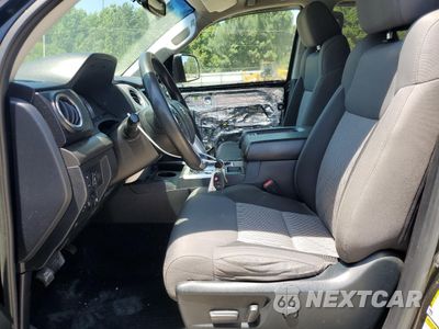 Zdjęcie 7 z 14 samochodu: 2017 TOYOTA TUNDRA CREWMAX SR5 VIN:5TFDY5F12HX619015 - miniatura