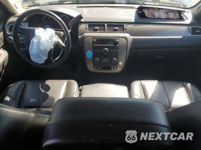 Zdjęcie 8 z 15 samochodu: 2009 CHEVROLET SUBURBAN K2500 LS VIN:1GNGK46K49R227667 - miniatura