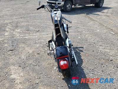 Czwarte zdjęcie samochodu z boku: 2009 HARLEY-DAVIDSON XL883 L VIN:1HD4CR2149K409752 - miniatura