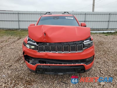 Piąte zdjęcie samochodu w środku: 2022 JEEP GRAND WAGONEER SERIES III VIN:1C4SJVGJ5NS100916 - miniatura