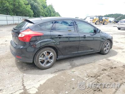 Trzecie zdjęcie samochodu z tyłu: 2014 FORD FOCUS SE VIN:1FADP3K2XEL383678 - miniatura