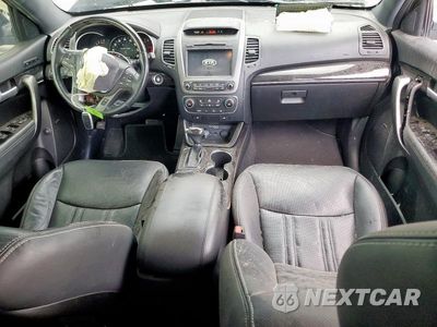 Zdjęcie 8 z 13 samochodu: 2015 KIA SORENTO SX VIN:5XYKW4A78FG612900 - miniatura