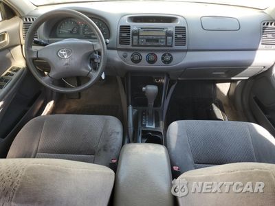 Zdjęcie 8 z 12 samochodu: 2002 TOYOTA CAMRY LE VIN:4T1BE30K12U051334 - miniatura