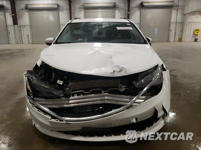 Piąte zdjęcie samochodu w środku: 2020 CHRYSLER VOYAGER LXI VIN:2C4RC1DG2LR262074 - miniatura