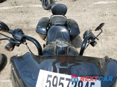 Piąte zdjęcie samochodu w środku: 2017 HARLEY-DAVIDSON FLHRXS VIN:1HD1KVC2XHB694462 - miniatura