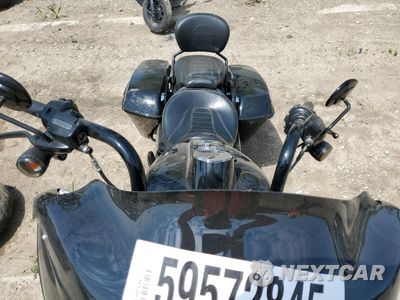 Piąte zdjęcie samochodu w środku: 2017 HARLEY-DAVIDSON FLHRXS VIN:1HD1KVC2XHB694462 - miniatura