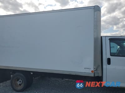 Zdjęcie 11 z 13 samochodu: 2014 GMC SAVANA CUTAWAY G3500 VIN:1GD374BG8E1171456 - miniatura