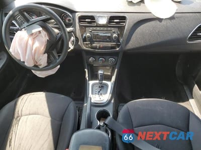 Zdjęcie 8 z 12 samochodu: 2013 CHRYSLER 200 LX VIN:1C3CCBAB1DN560364 - miniatura