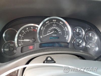 Zdjęcie 9 z 13 samochodu: 2005 GMC YUKON XL DENALI VIN:1GKFK66U95J113369 - miniatura